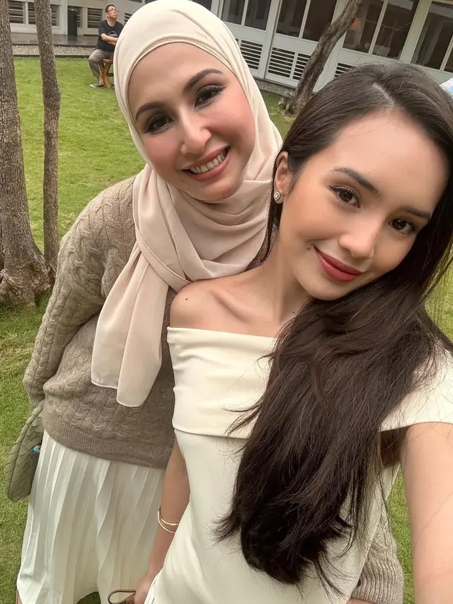 6 Potret Persahabatan Pemain Sinetron Mermaid In Love Rayakan Ultah Rebecca Klopper, dari Beby Tsabina hingga Deswita Maharani