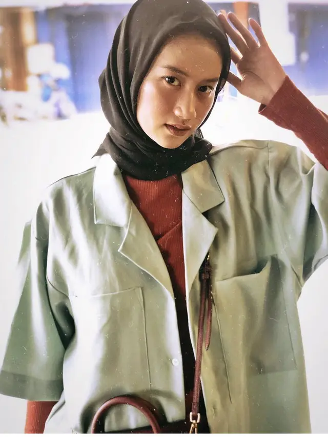 Viral di TikTok, 5 Potret Terbaru Mantan Miss Indonesia 2018 yang Kini Menjadi Ibu Jauh Dari Kata Glamour/dok. @litahendratno_,