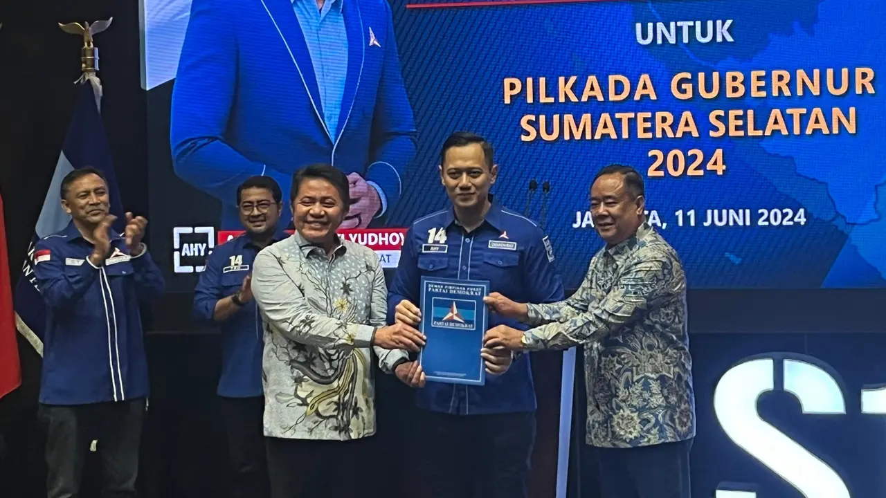 Partai Demokrat mendukung calon petahana untuk maju pada pemilihan gubernur (Pilgub) Sumatera Selatan (Sumsel) 2024, yaitu sosok Herman Deru dan Cik Ujang diberi rekomendasi.