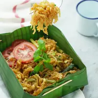ilustrasi mie sagu goreng/copyright by dwimulyani (Shutterstock)
