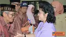 Citizen6, Cipayung: Maksud kunjungan ini, untuk menjalin silahturahmi guna mempererat tali persaudaraan antara Dharma Pertiwi dengan keluarga Panti Sosial Tresna Werdha Budi Mulia 1. (Pengirim: Badarudin Bakri)
