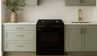 Warna Kitchen Set Dapur Pilihan Desainer Interior (Ilustrasi oleh AI)