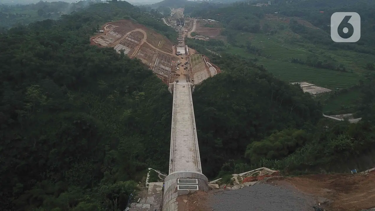 Pembangunan Proyek Tunnel 6 Kereta Cepat Jakarta-Bandung