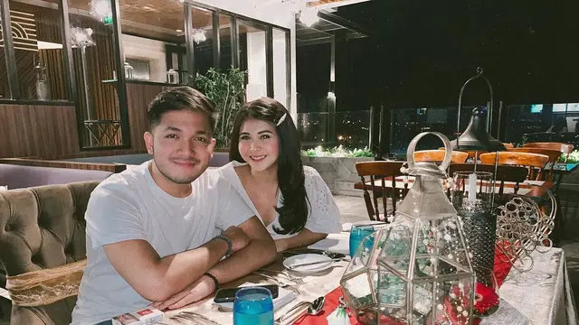 6 Potret Kesha Ratuliu dan Adhi Permana, Pacarnya yang Mesra Banget
