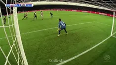 Ajax bangkit dari ketinggalan dan menang 3-1 dari NAC Breda 3-1, terus menjaga jarak mereka dengan pimpinan klasemen sementara Ere...