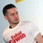 "Jadi kalau saya mau meminta anak orang lain untuk bisa masuk ke kehidupan saya, biasanya kan ada regulasi dari keluarga besar, nah itu yang bikin gua takut (nikah)," tandasnya. (Deki Prayoga/Bintang.com)