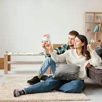 Bukan sekadar soal karier atau keuangan saja, lho! Keputusan untuk tidak punya anak di kalangan Gen Z ternyata punya alasan yang jauh lebih dalam dan kompleks. Yuk, simak alasan mengejutkannya menurut pandangan psikolog berikut ini. (Foto dok: Freepik/jcomp)