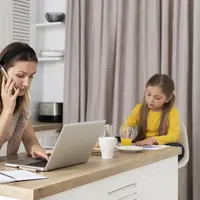 Istilah "Venmo Mom" makin sering terdengar di media sosial. Foto: Freepik