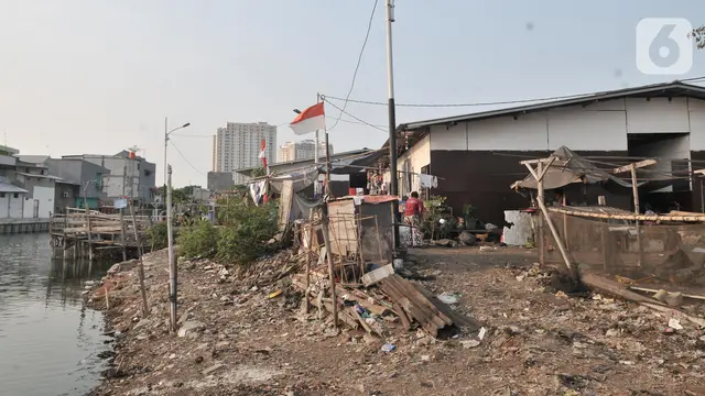 Melihat Lebih Dekat Kehidupan Warga Kampung Akuarium