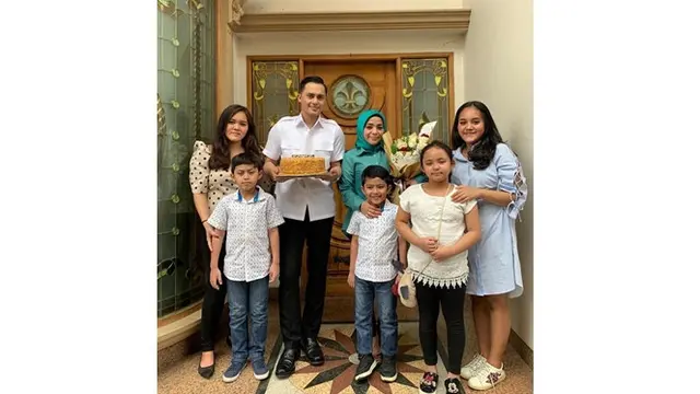 6 Potret Dewi Nurmania Anak Sulung Muzdalifah, Disebut Mirip Kahiyang Ayu
