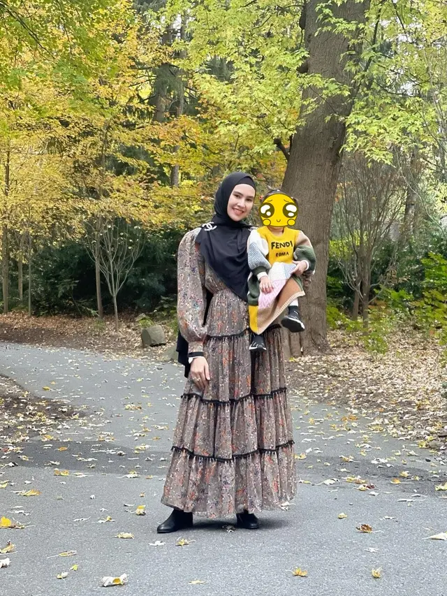 7 Potret Liburan Keluarga Kartika Putri di Amerika, Seru Banget