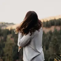 Ilustrasi rambut. Sumber foto: unsplash.com/Amanda Bear.