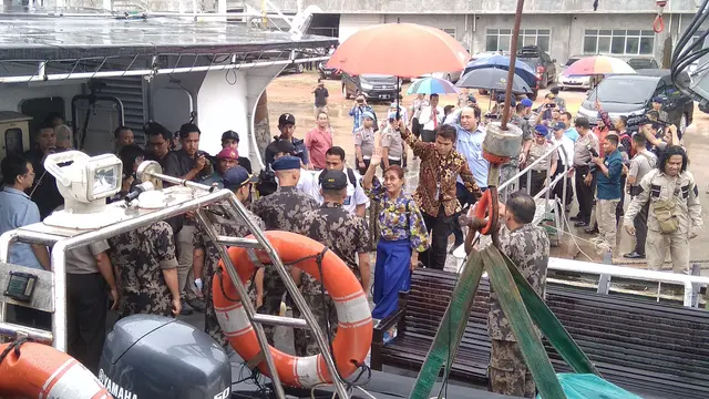 Satgas 115 menangkap kapal penangkap ikan MV NIKA berbendera Panama di Selat Malaka. Kapal tersebut merupakan buruan Interpol sejak Juni 2019.