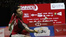 Pasangan Indonesia, Mohammad Ahsan/Hendra Setiawan, saati melawan Kevin Sanjaya/Marcus Gideon, pada laga Indonesia Masters 2019 di Istora, Jakarta, Minggu (27/1). Kevin/Marcus menang 21-17, 21-11. (Bola.com/M Iqbal Ichsan)