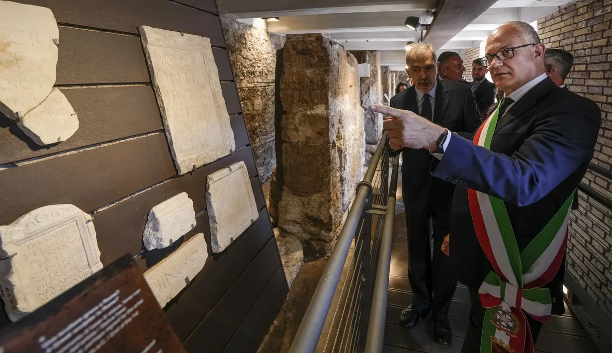 Kini, dengan bantuan dana dari Bulgari, perusahaan perhiasan mewah, kelompok kuil tersebut dapat dikunjungi oleh publik. (AP Photo/Domenico Stinellis)