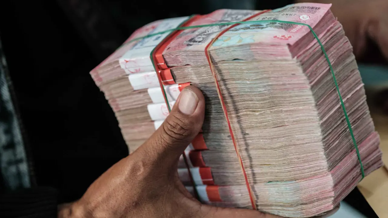Nilai Tukar Rupiah Terus Tertekan