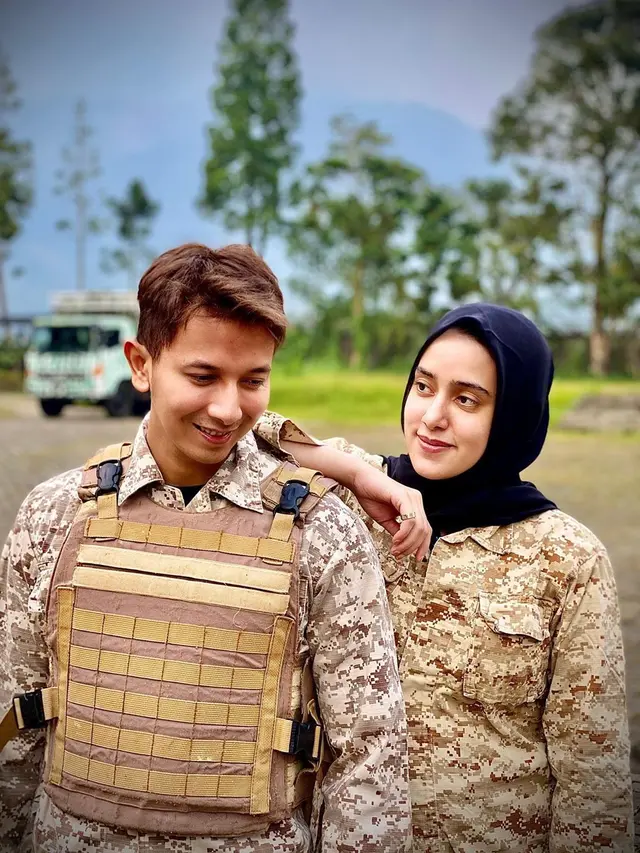7 Momen Liburan Fairuz A Rafiq dan Sonny Septian Ke Bogor, Naik Unta Bareng Anak