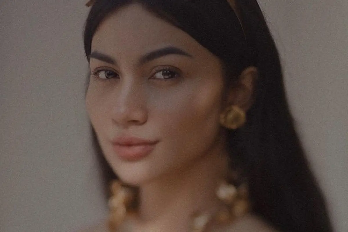 Rahasia Perawatan Wajah dan Body Goals Ariel Tatum