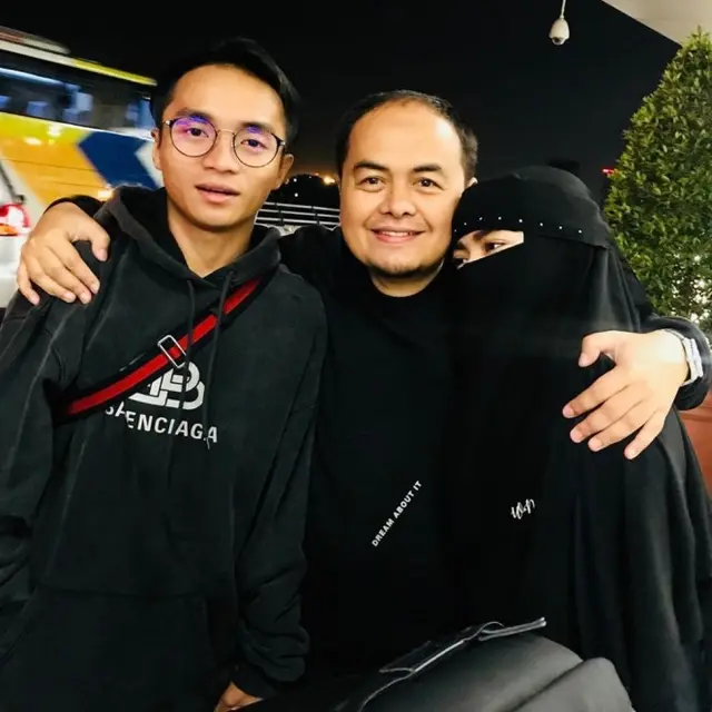 7 Potret Kebersamaan Taqy Malik dan Ayahnya, Tengah Jadi Sorotan