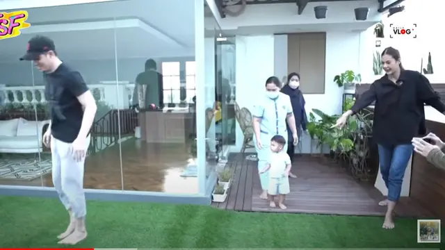 Rooftop Zaskia Sungkar dan Irwansyah