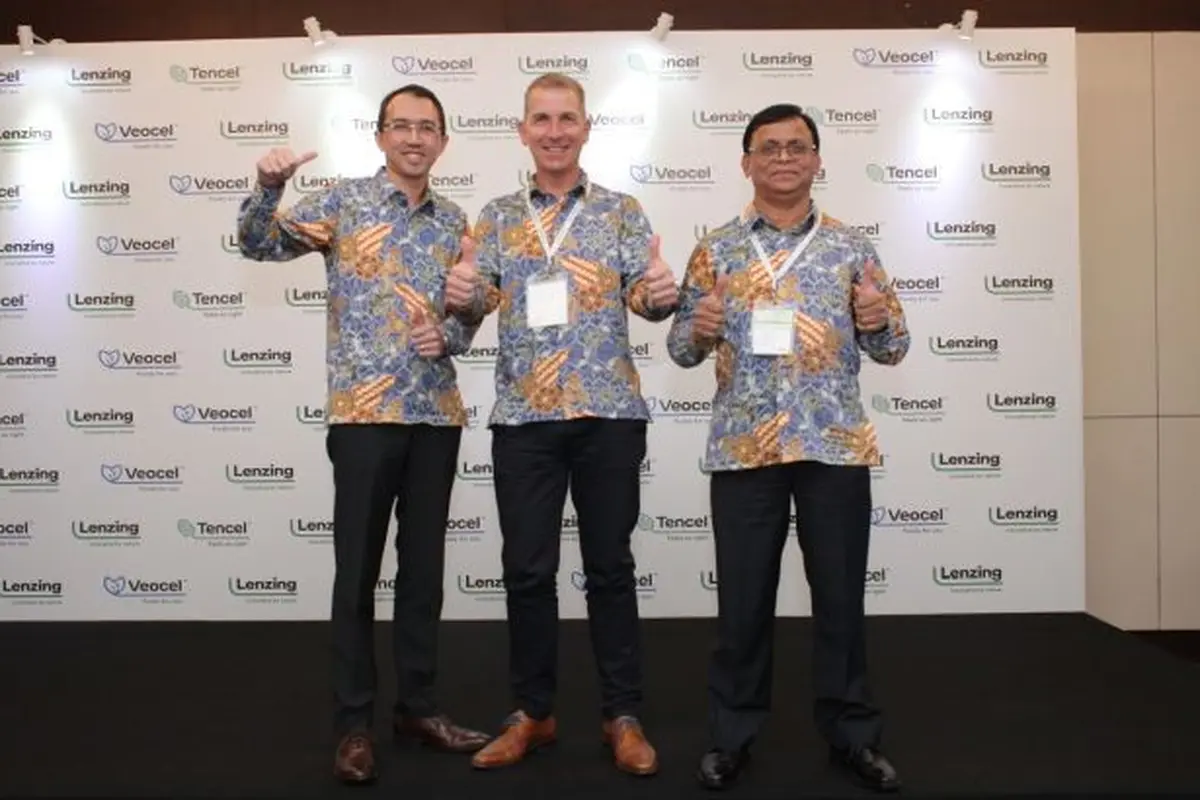 Peluncuran ulang Tencel sebagai merek tekstil andalan Lenzing.