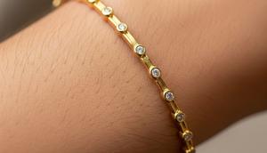 Model Gelang 8 Gram 24 Karat Emas. Foto: Gemini