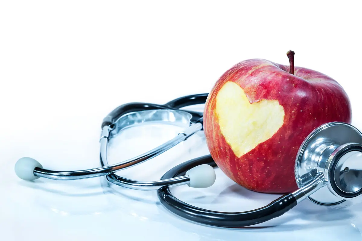 Editor Says: Antara Dokter dan Pengobatan Alternatif