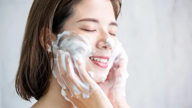 Sederet Kesalahan Penggunaan Skincare yang Bisa Memicu Penuaan Dini, Stop Lakukan Mulai Sekarang
