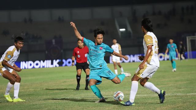 Dewa United Vs Persita Tangerang
