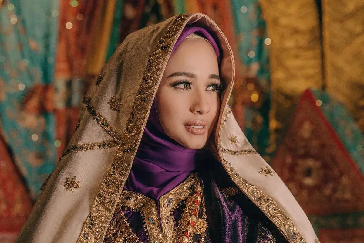 [Bintang] Laudya Cynthia Bella