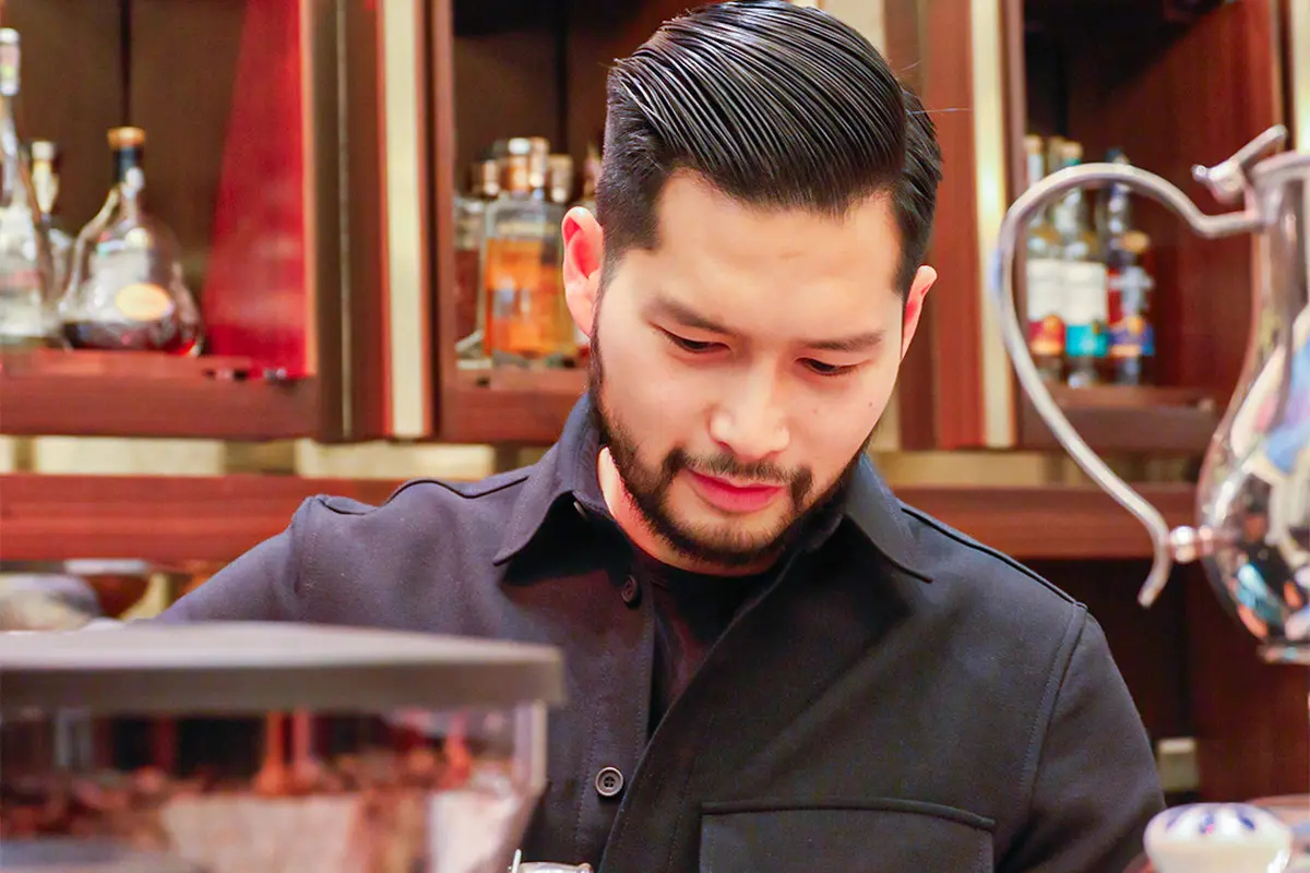 Sensasi Unik Ngopi dengan Konsep Omakase Racikan Juara Barista Dunia Mikael Jasin