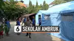 4 bangunan kelas di SD Negeri Gentong Pasuruan Jawa Timur Ambruk hari Selasa (5/11). Usia musibah itu, polisi dan relawan menyiapkan tempat sementara untuk murid-murid belajar.