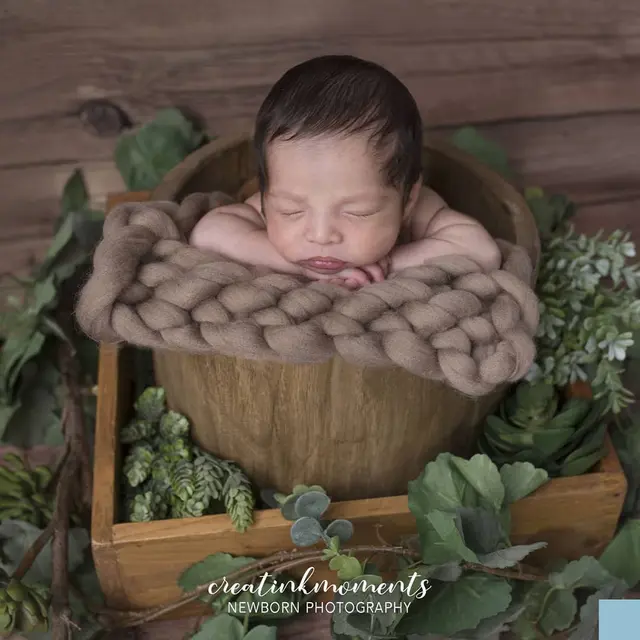 6 Potret Baby Born Xavier Anak Ricky Perdana, Lucu dan Menggemaskan