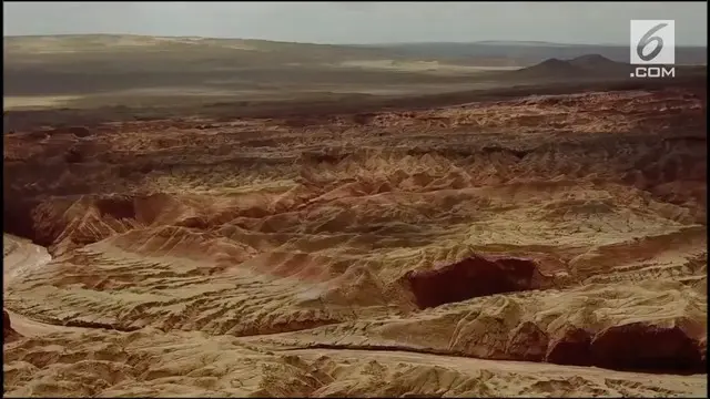 VIDEO: Penampakan ‘Desa Mars’ Muncul di China