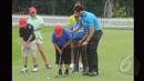 Para pegolf junior mengikuti intruksi pelatih saat ‘coaching clinik’ menyambut CIMB Niaga Indonesia Masters 2015 pada 23 April 2015, Jakarta, Minggu (15/3/2015). (Liputan6.com/Herman Zakharia)