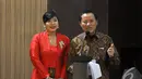 Mantan Menkum HAM Amir Syamsuddin didampingi istri menyampaikan pidatonya saat serah terima jabatan di Kantor Kemenkum HAM, Jakarta, Senin (27/10/2014). (Liputan6.com/Miftahul Hayat)