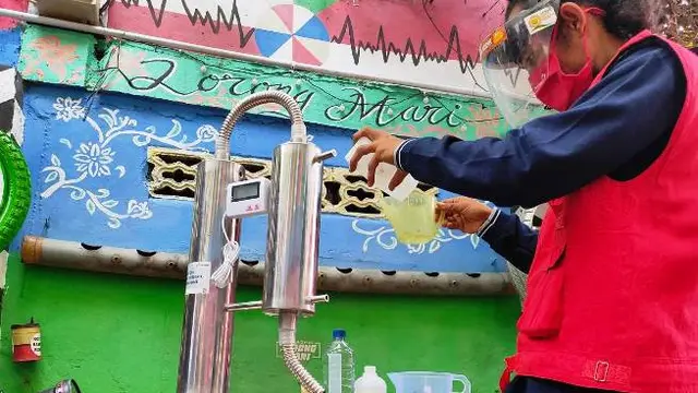 Aktivitas Produksi Hand Sanitizer ala Warga Palembang untuk Lawan Covid-19