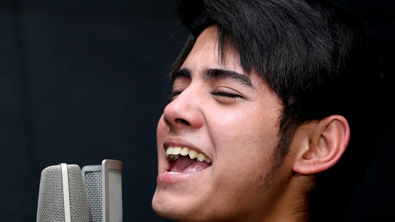Aliando