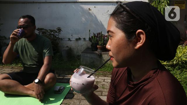 Ngopi Sambil Berjemur