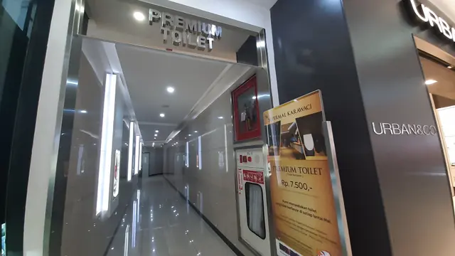 Toilet Premium di Mal Karawaci Tangerang.