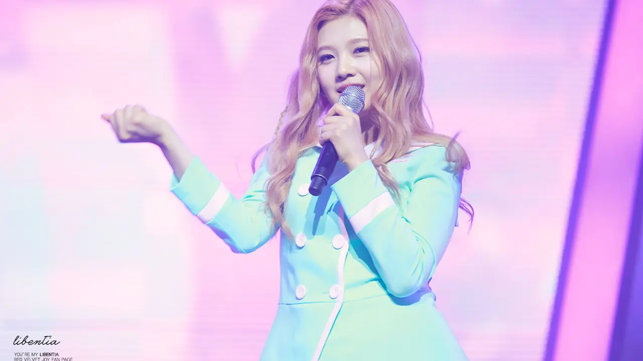 Joy Red Velvet