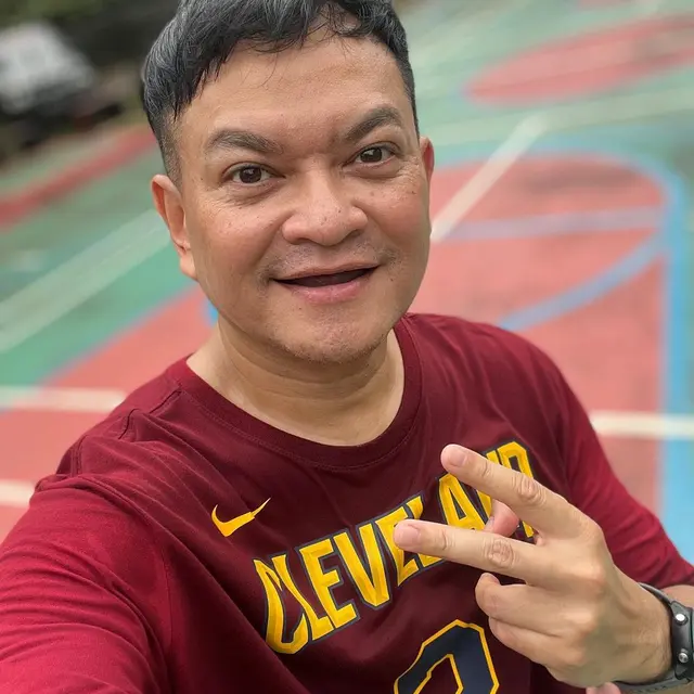6 Artis yang Masih Betah Sendiri Ini Tetap Percaya Diri Pamer Uban, Banjir Pujian