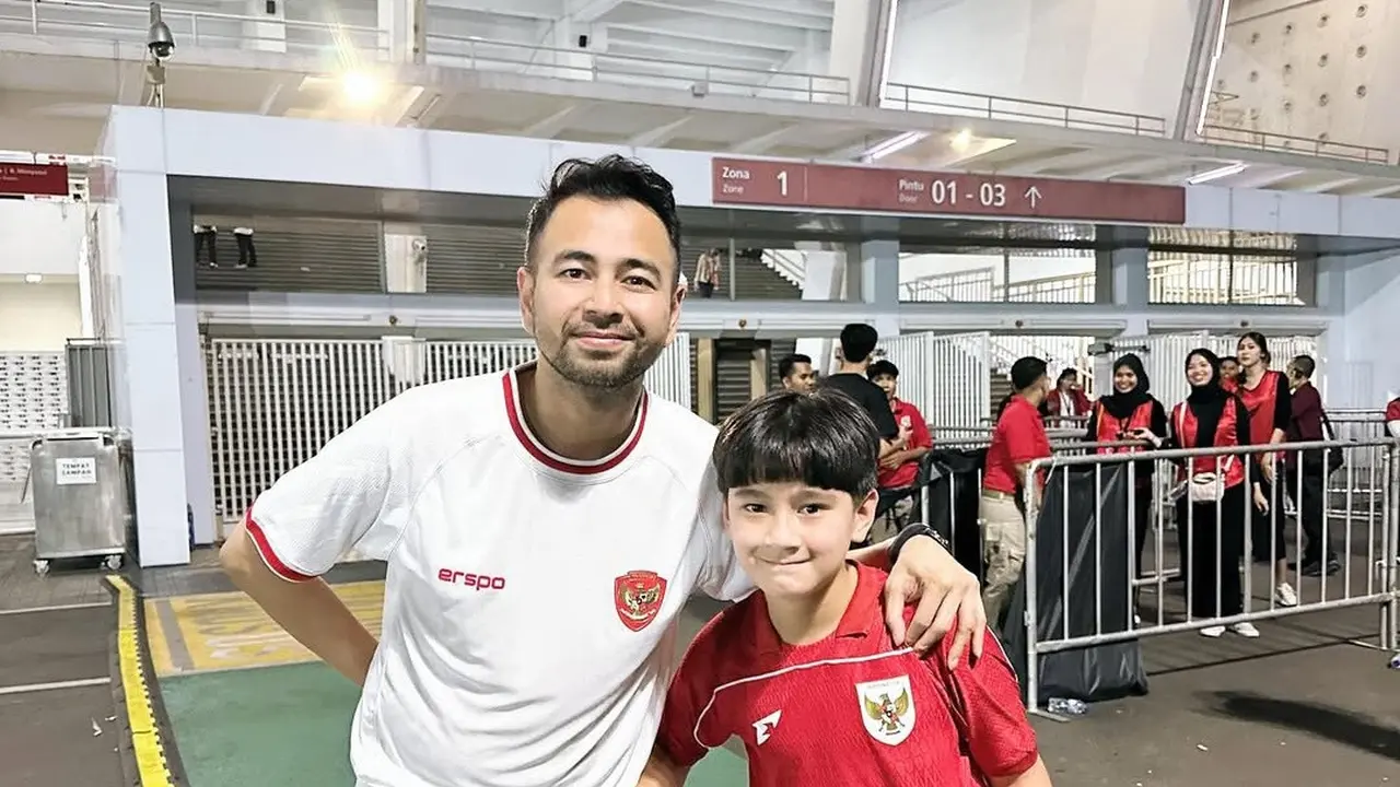 Potret Artis Nonton Timnas