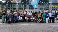 Ratusan eks pilot dan karyawan PT Merpati Nusantara Airlines menggeruduk PT Perusahaan Pengelola Aset (PPA) menuntut pencairan pesangon yang tidak kunjung di bayar sejak BUMN penerbangan tersebut tutup tahun 2014.