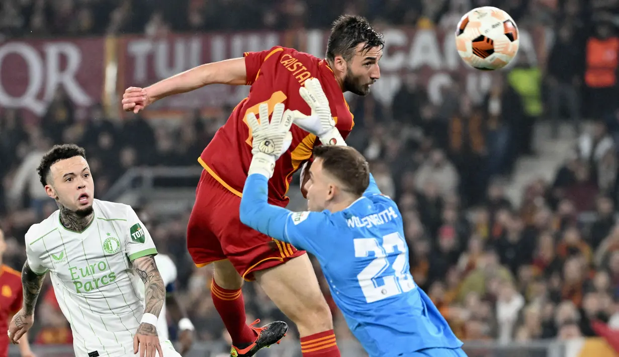 Kedua tim bermain hingga babak adu penalti setelah imbang dalam 120 menit pertandingan. (Alberto PIZZOLI/AFP)