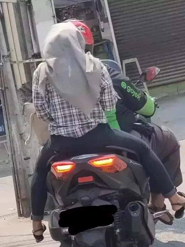 6 Potret Susahnya Dibonceng Pakai Motor Gede Ini Kocak Tapi Bikin Kasihan