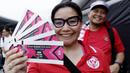 Suporter Timnas Indonesia berkumpul saat berada di Stadion Nasional, Singapura, Jumat (9/11). Indonesia akan melawan Singapura pada laga Piala AFF 2018. (Bola.com/M. Iqbal Ichsan)