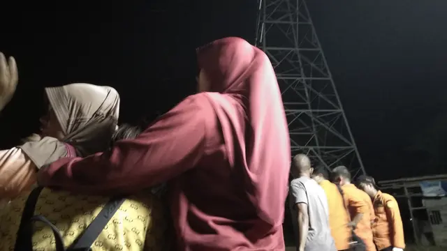 Pemuda Kendari Gagal Bunuh Diri Setelah Pingsan di Atas Tower Sutet