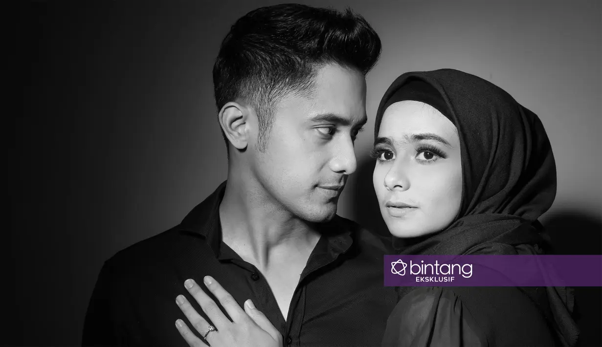 Rumah tangga pasangan Hengky Kurniawan dan Sonya Fatmala belum genap dua tahun. Demi rumah tangganya, Sonya rela mundur dari dunia hiburan. Demi mengurus anak dan suaminya. (Adrian Putra/Bintang.com)