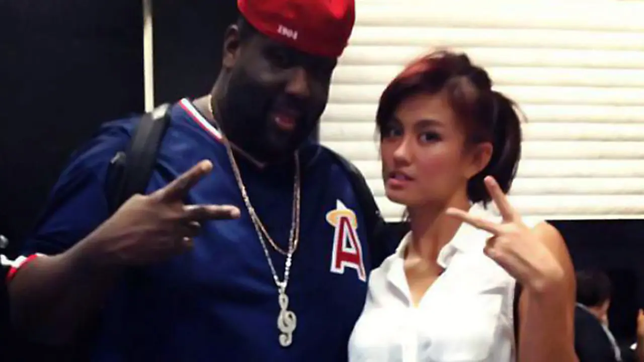 agnes-monica-130927b.jpg